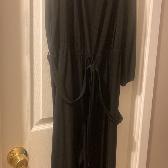 Black jumpsuit❤️🩹 - Picture 3 of 7